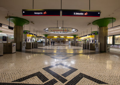 Imagem do átrio da estação Olivais, recentemente remodelado