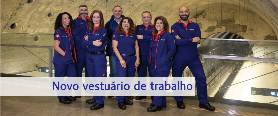 Grupo de trabalhadores com o novo vestuário