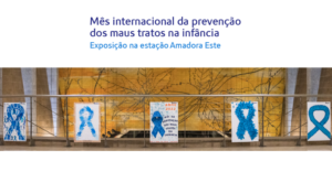 Exposição sobre os direitos de proteção das cirnaças na estação Amadora